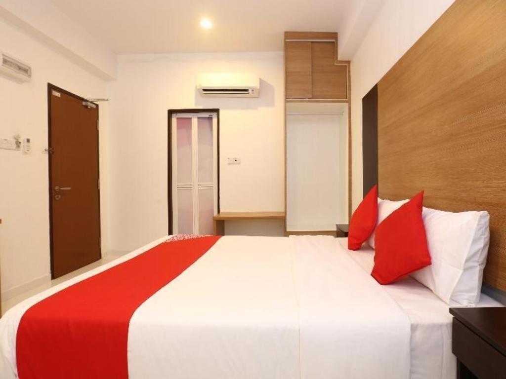 Oyo 89888 Dz Residence Guest House Kota Bharu Exterior photo