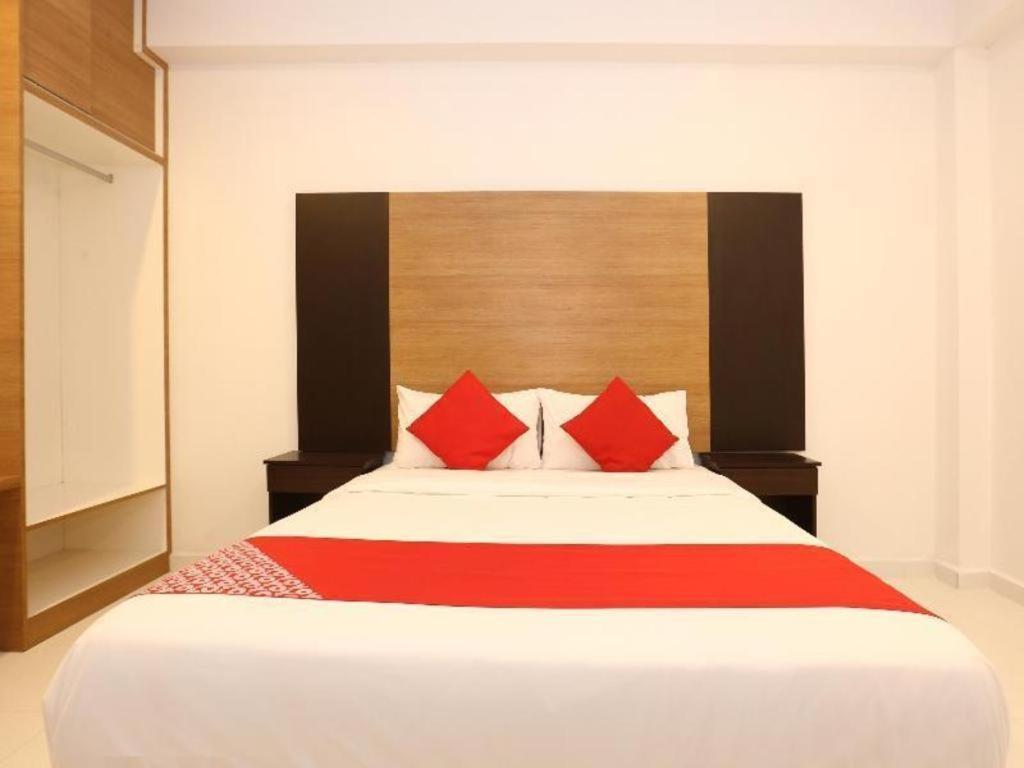 Oyo 89888 Dz Residence Guest House Kota Bharu Exterior photo
